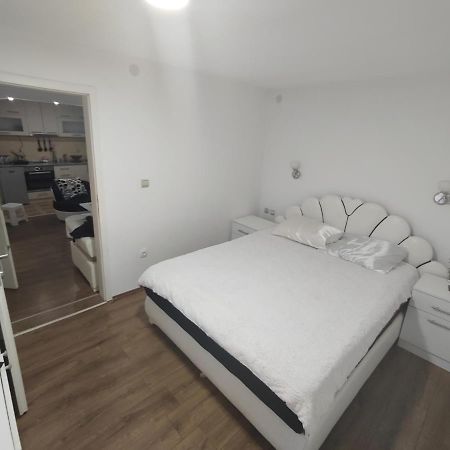 Bilja'S House Apartment Nis Luaran gambar