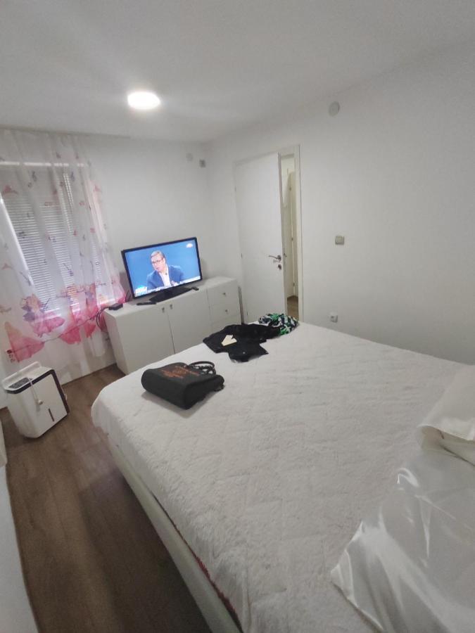 Bilja'S House Apartment Nis Luaran gambar