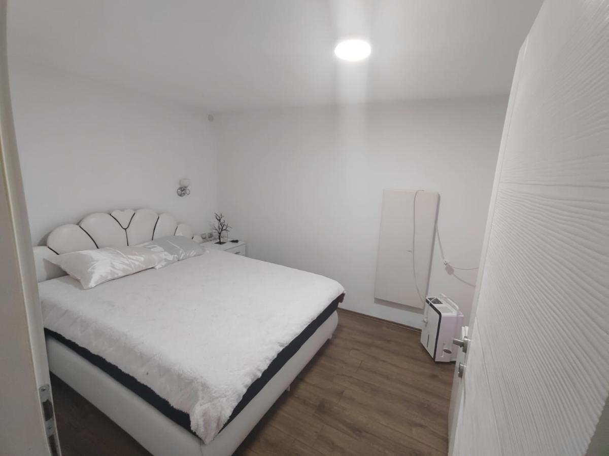 Bilja'S House Apartment Nis Luaran gambar